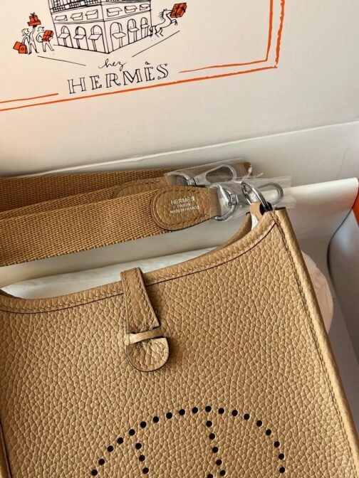 Eyelyne III Mini Bag In Biscuit Color Taurillon Clemence Leather - Image 5