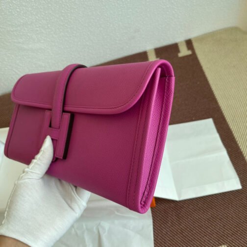 jige 29 Clutch Bag In Rose Purple Epsom Leather - Image 7