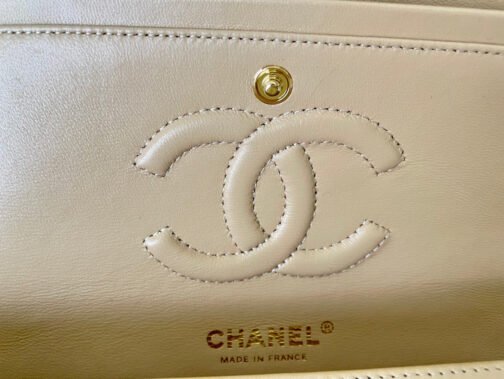 Classic Flap Medium In Jaune PoussinLambskin - Image 7
