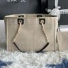 Grand shopping  Beach Canvas Tote Bag In Gold Tone Chain Link with Black Shoulder Straps - Image 2