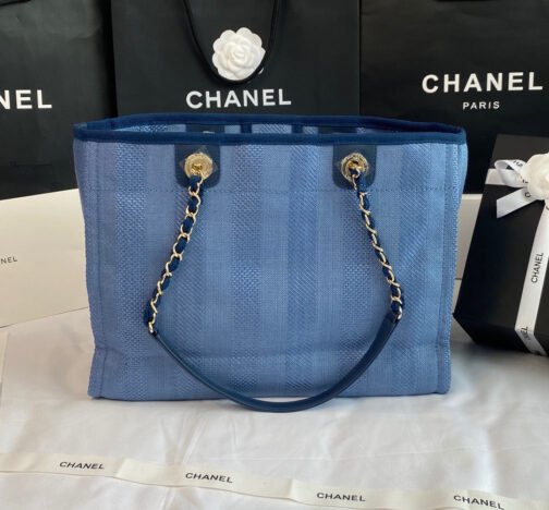 Grand shopping Beach Canvas Tote Bag In Light Blue With Gold Tone Chain Link - Image 2