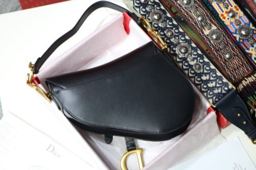 Saddle Bag In Black Smooth Calfskin - Image 4