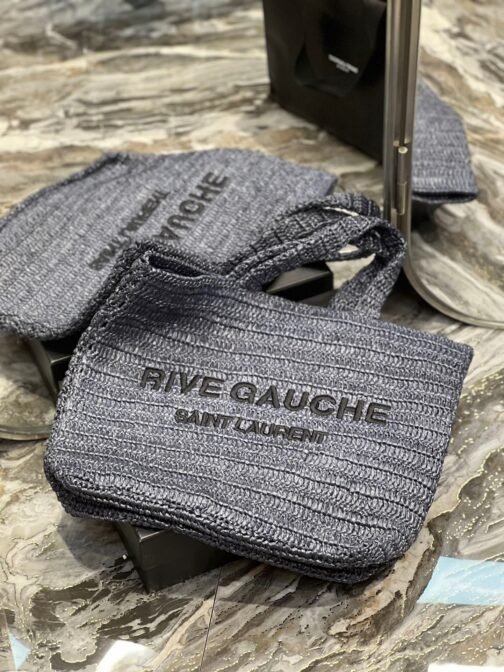 Gauche Tote Bag in Gray Raffia Crochet - Image 8